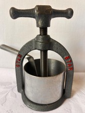 Vintage Star  maggi pressa carne pubblicitario cucina ghisa no dado