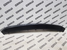 Spoiler inferiore labbro