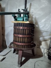 torchio in legno per uva con pistone idraulico + pigiatrice+ contenitore di 7 hl