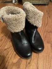 Stivali UGG Lynnea in pelle e