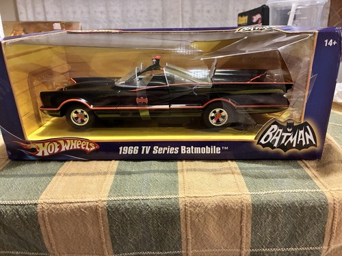 Batmobile hot wheels 1966 - hot,