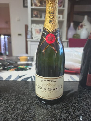 Moet chandon champagne anni - moet, &