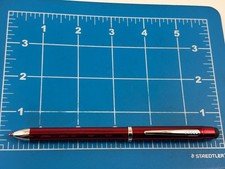 Penna rossa traslucida Judd's Excellent Cross Tech 3+