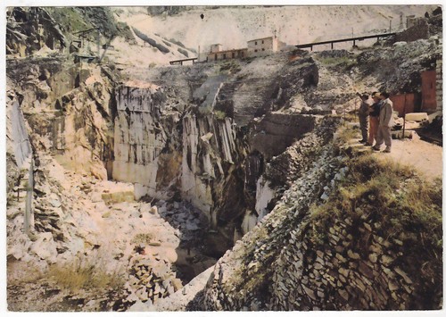 Carrara massa cave di - -,