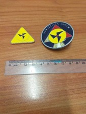 LOTTO DI DUE FREGI SMALTATI PROTEZIONE CIVILE