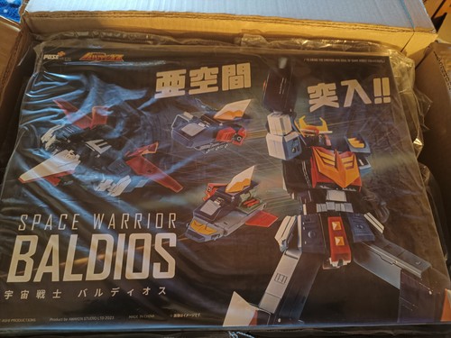 Baldios pose plus metal - , series