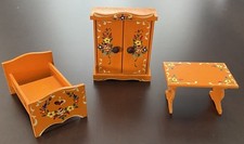 LETTINO ARMADIO E TAVOLO IN LEGNO PER CASA DELLE BAMBOLE ARANCIO VINTAGE