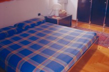 letto Pelion design Saporiti