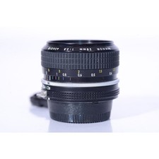 Nikon Ai Nikkor 28 mm F/2.8