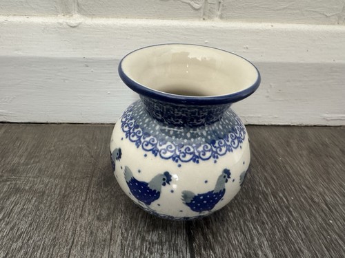 Piccolo vaso fatto - , mano