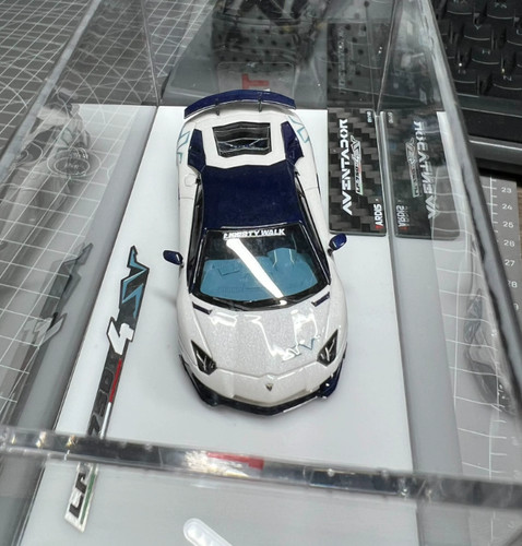 Tetto tardis lamborghini - tardis,