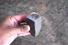 Vecchia antica incudine in