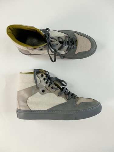Balenciaga - (no, tax)