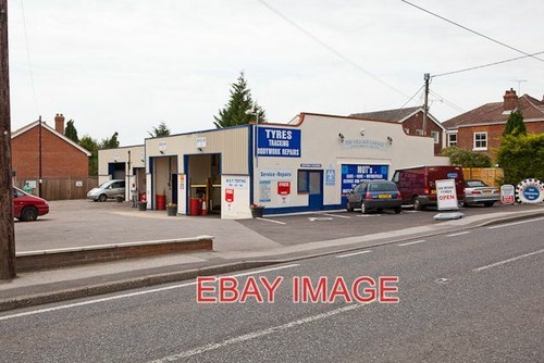 Photo the village garage - ,