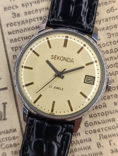 Orologio vestito sovietico