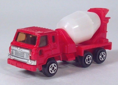 Binario betoniera camion