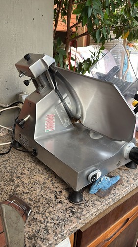 Affettatrice professionale - affettatrice,