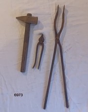 6973 ANTICHI STRUMENTI DA FABBRO MARTELLO E PINZE