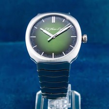 H. MOSER & CIE Streamliner