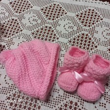 Due Cuffie E Scarpine Neonato Uncinetto In Lana Baby