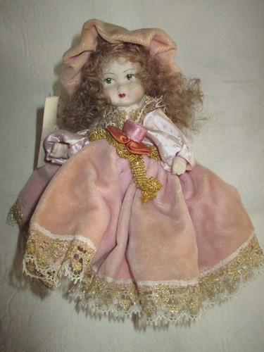 Bambola porcellana - in,