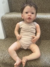 Bellissimo bambino rinato
