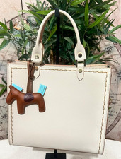 Borsa quadra in vera pelle