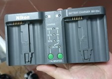 Caricabatteria originale usato MH-26a per Nikon D4 D4S D5 D6 D850 Z9