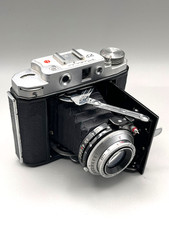 Petri R.F - 4.5 x 6 Folding Camera [ 1952 ]