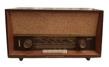 ANTICA RADIO D'EPOCA A VALVOLE