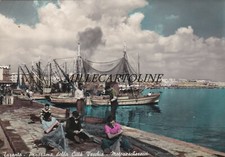 TARANTO:  Panorama della Citta' Vecchia - motopescherecci