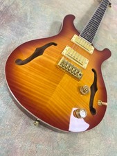 Chitarra elettrica semivuota