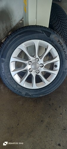 Gomme nuove 225 r16 99v - gomme,