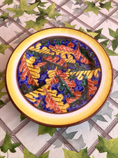 Piatto in ceramica decorato a