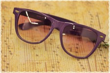 Occhiali montatura rettangolare colore lilla con lente trasparente lilla