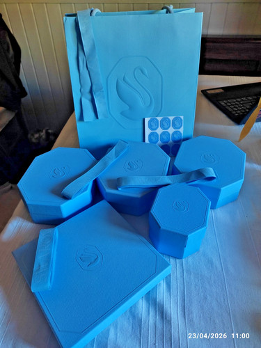 Swarovski packaging light - swarovski,