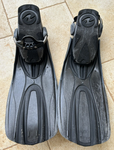 Pinne scuba diving aqualung - scuba,