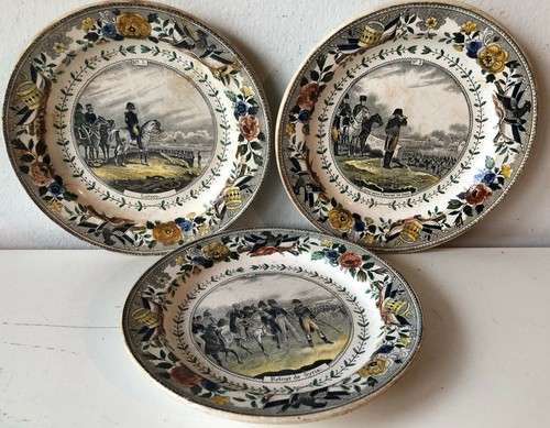 Tre antichi piatti decorativi