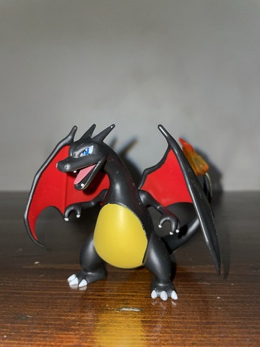 Action figure pokemon black - figure,