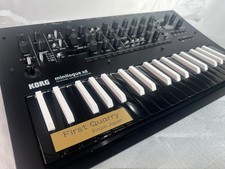 KORG minilogue xd invertito BW