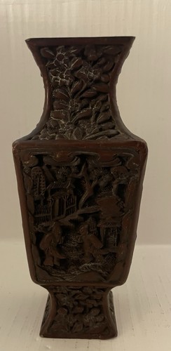 Vaso quadrato intagliato