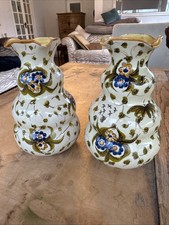 Coppia di vasi in maiolica