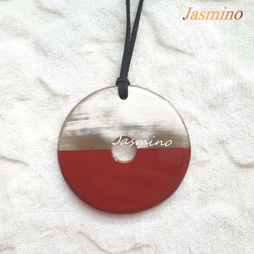 Collana con ciondolo corno - con,