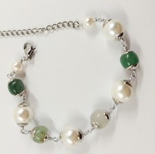 Bracciale in acciaio alluminio con giada verde tonda da 8 mm e perle sintetiche 