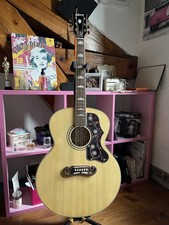 Gibson J-200