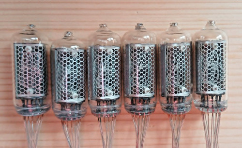 Tubo nixie sovietico - 6,