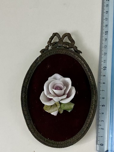 Cornice con fiori - cornice,