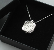 Orologio con ciondolo N come