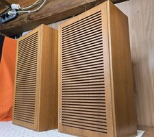 Graziosa coppia casse audio