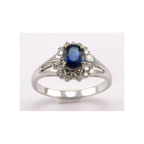 Anello con zaffiro centrale - con,